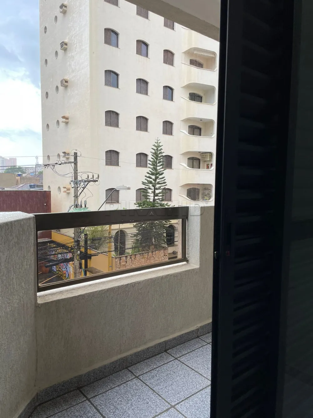 Alugar Apartamento / Padr&atilde;o em Ribeir&atilde;o Preto R$ 1.650,00 - Foto 3