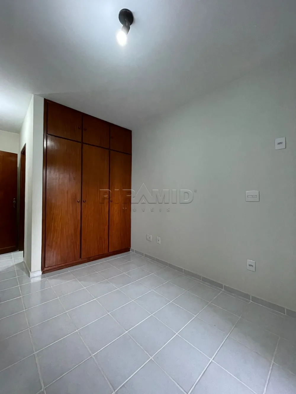 Alugar Apartamento / Padr&atilde;o em Ribeir&atilde;o Preto R$ 1.650,00 - Foto 13