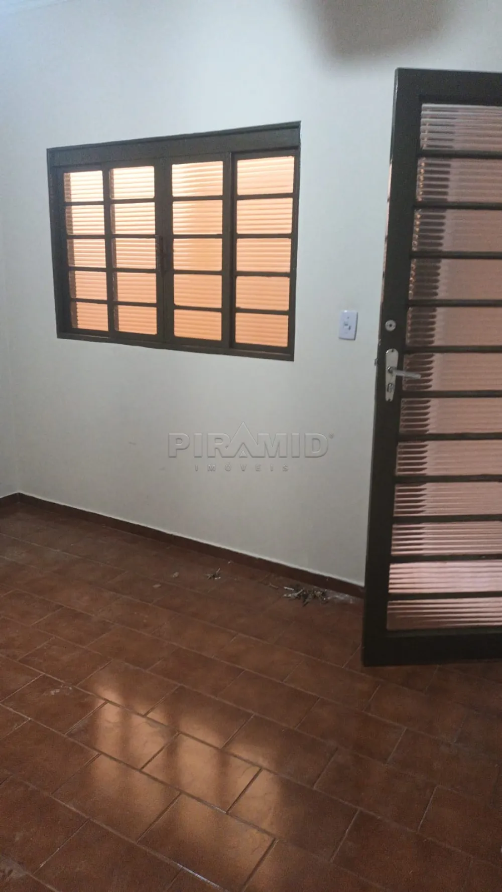 Comprar Casa / Padr&atilde;o em Ribeir&atilde;o Preto R$ 385.000,00 - Foto 2