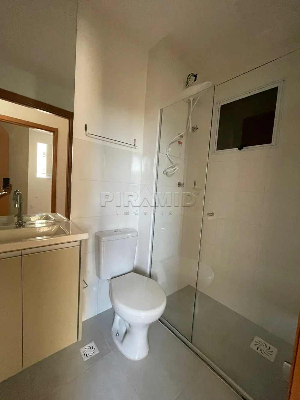 Alugar Apartamento / Padr&atilde;o em Ribeir&atilde;o Preto R$ 1.450,00 - Foto 5