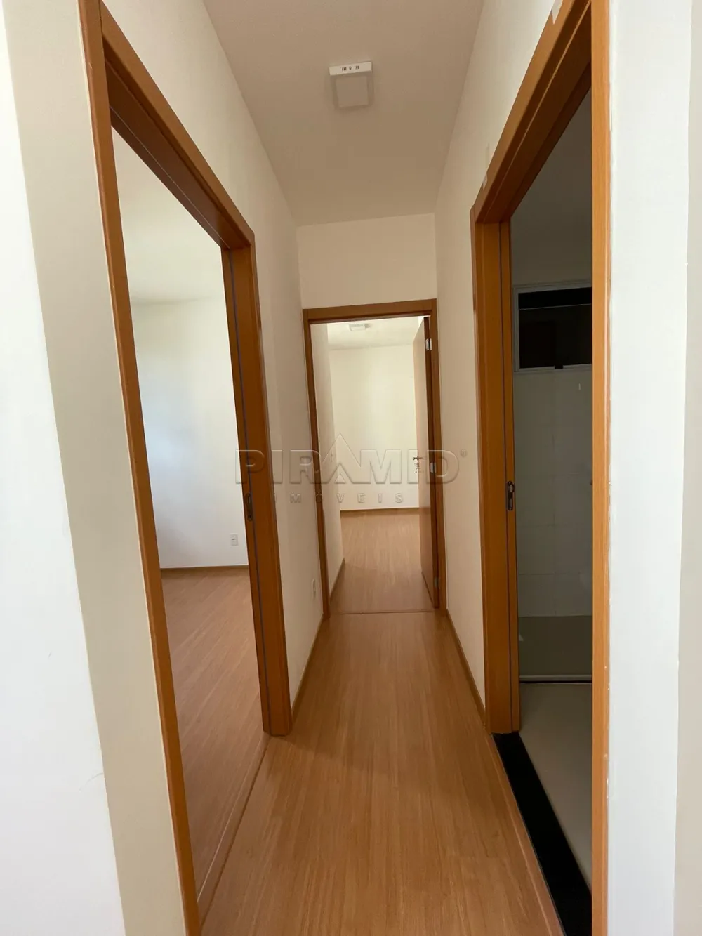 Alugar Apartamento / Padr&atilde;o em Ribeir&atilde;o Preto R$ 1.600,00 - Foto 4