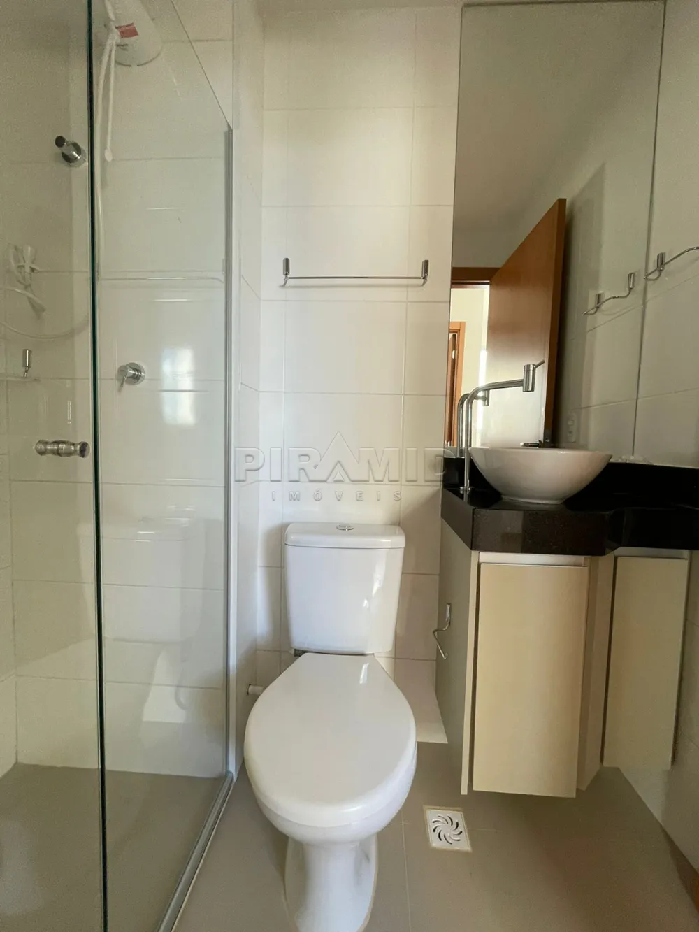 Alugar Apartamento / Padr&atilde;o em Ribeir&atilde;o Preto R$ 1.600,00 - Foto 6