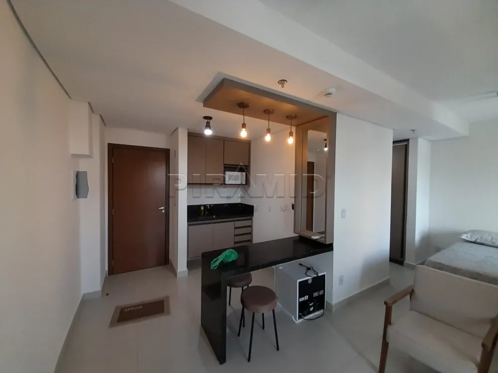 Alugar Apartamento / Padr&atilde;o em Ribeir&atilde;o Preto R$ 2.600,00 - Foto 2
