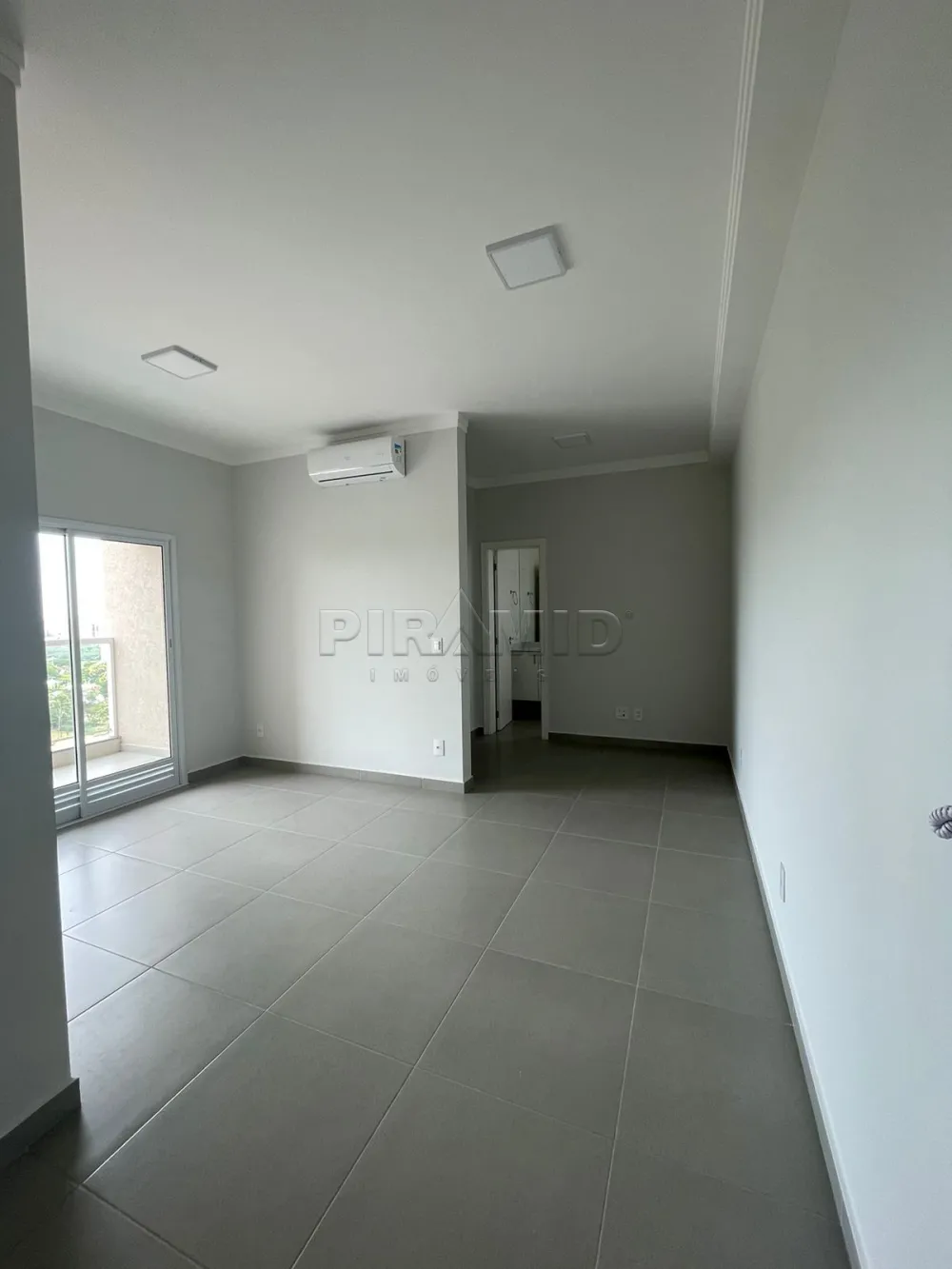 Alugar Apartamento / Padr&atilde;o em Ribeir&atilde;o Preto R$ 1.900,00 - Foto 1
