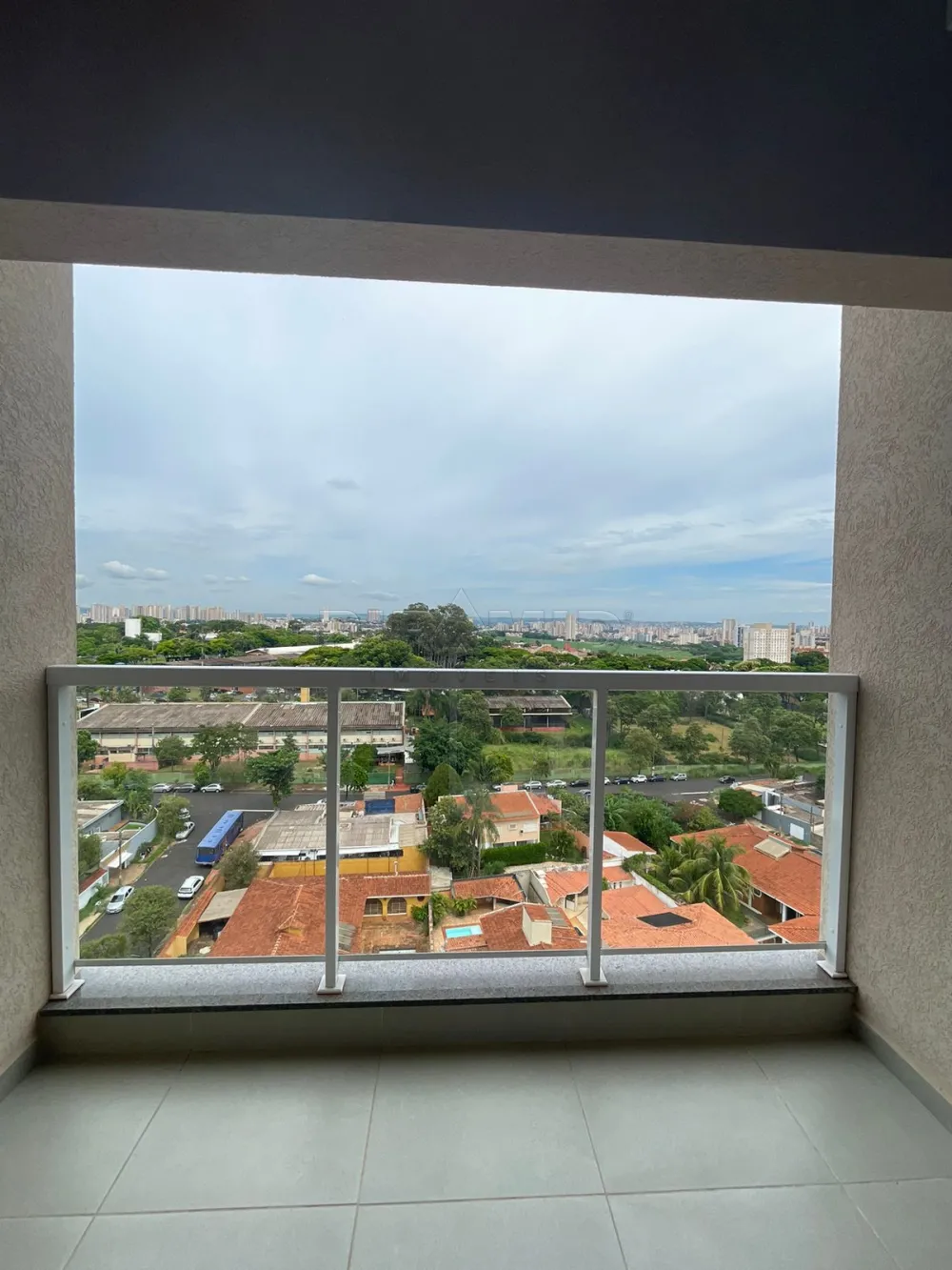 Alugar Apartamento / Padr&atilde;o em Ribeir&atilde;o Preto R$ 1.900,00 - Foto 4