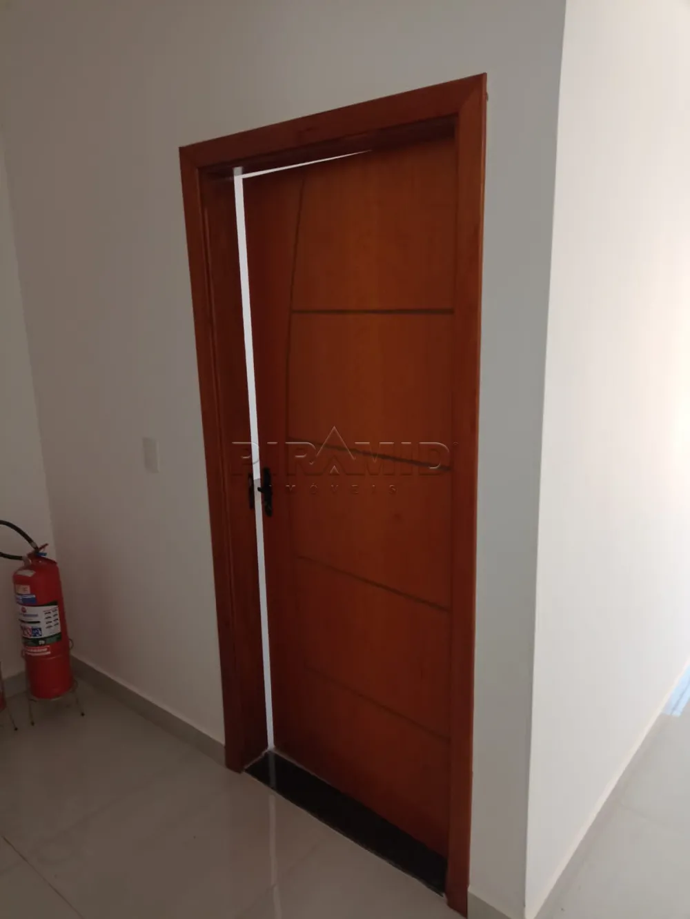 Comprar Apartamento / Padr&atilde;o em Ribeir&atilde;o Preto R$ 305.000,00 - Foto 2