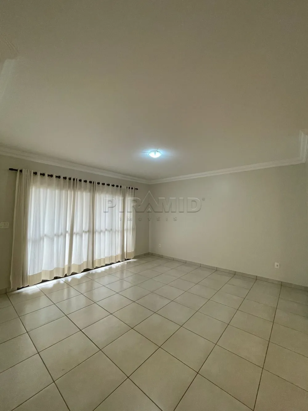 Alugar Apartamento / Padr&atilde;o em Ribeir&atilde;o Preto R$ 1.700,00 - Foto 4