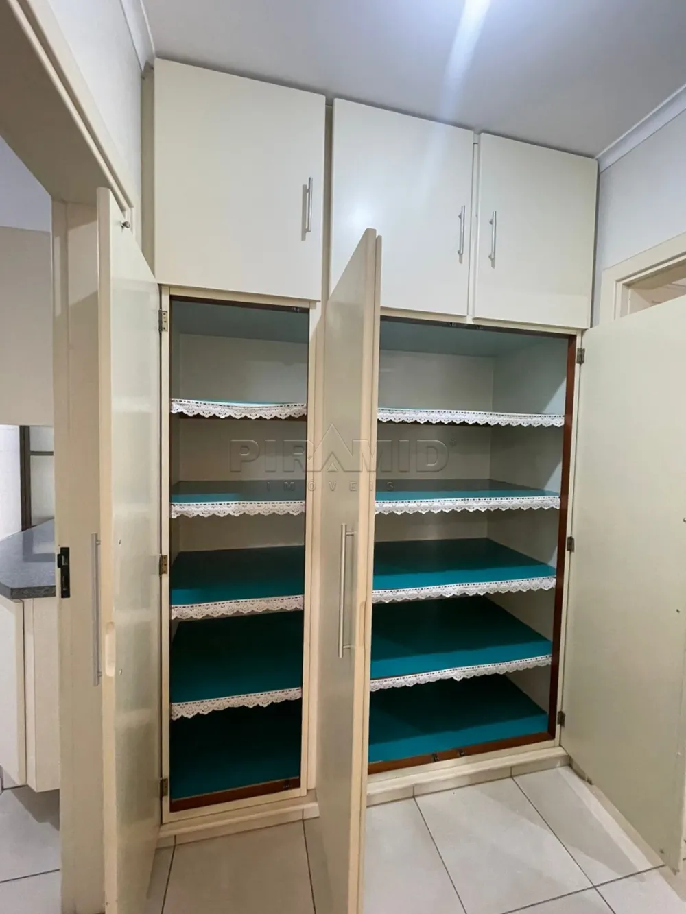 Alugar Apartamento / Padr&atilde;o em Ribeir&atilde;o Preto R$ 1.700,00 - Foto 18