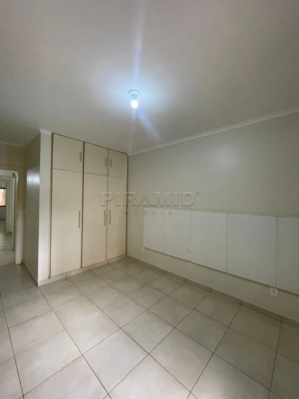 Alugar Apartamento / Padr&atilde;o em Ribeir&atilde;o Preto R$ 1.700,00 - Foto 26