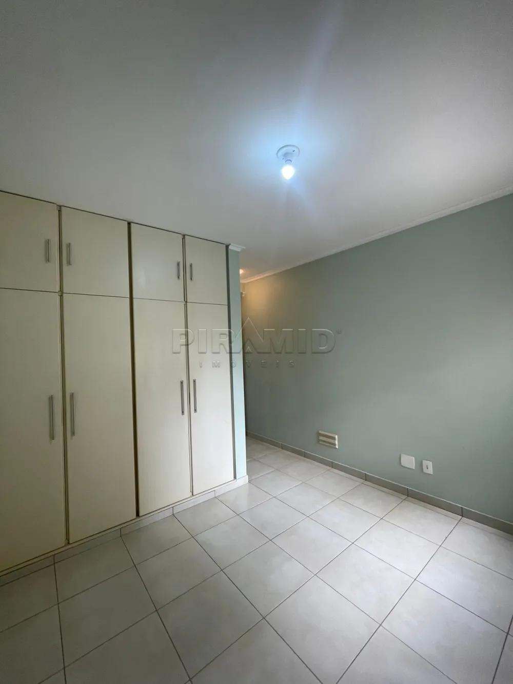 Alugar Apartamento / Padr&atilde;o em Ribeir&atilde;o Preto R$ 1.700,00 - Foto 31