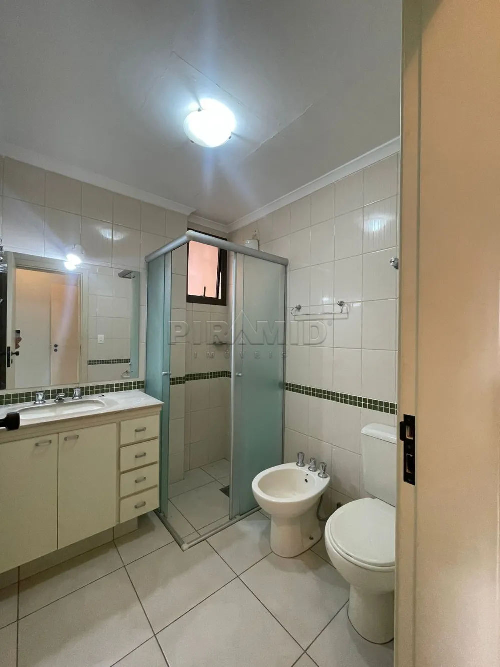 Alugar Apartamento / Padr&atilde;o em Ribeir&atilde;o Preto R$ 1.700,00 - Foto 32