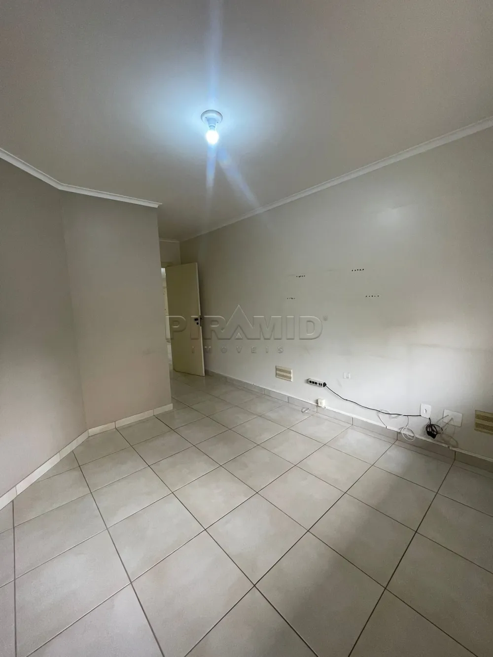 Alugar Apartamento / Padr&atilde;o em Ribeir&atilde;o Preto R$ 1.700,00 - Foto 41