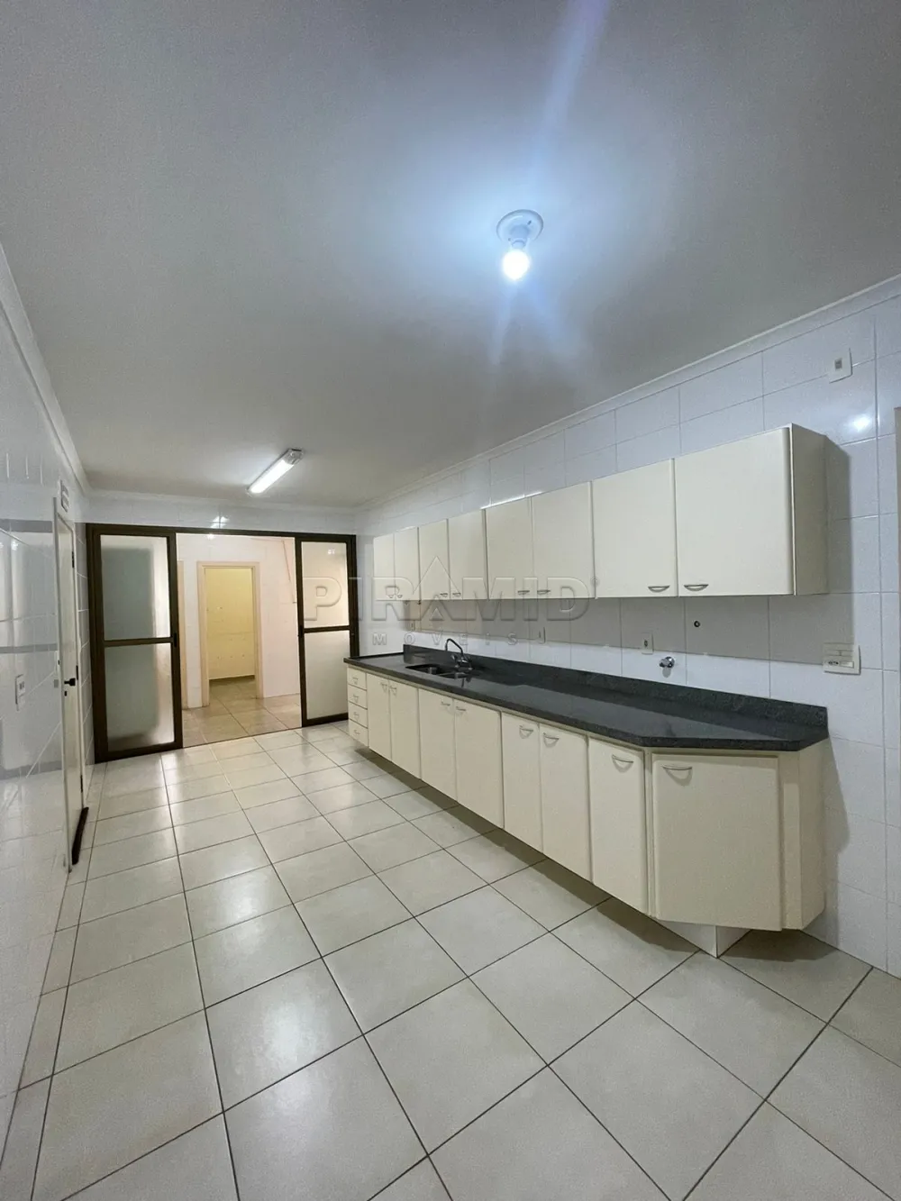 Alugar Apartamento / Padr&atilde;o em Ribeir&atilde;o Preto R$ 1.700,00 - Foto 56