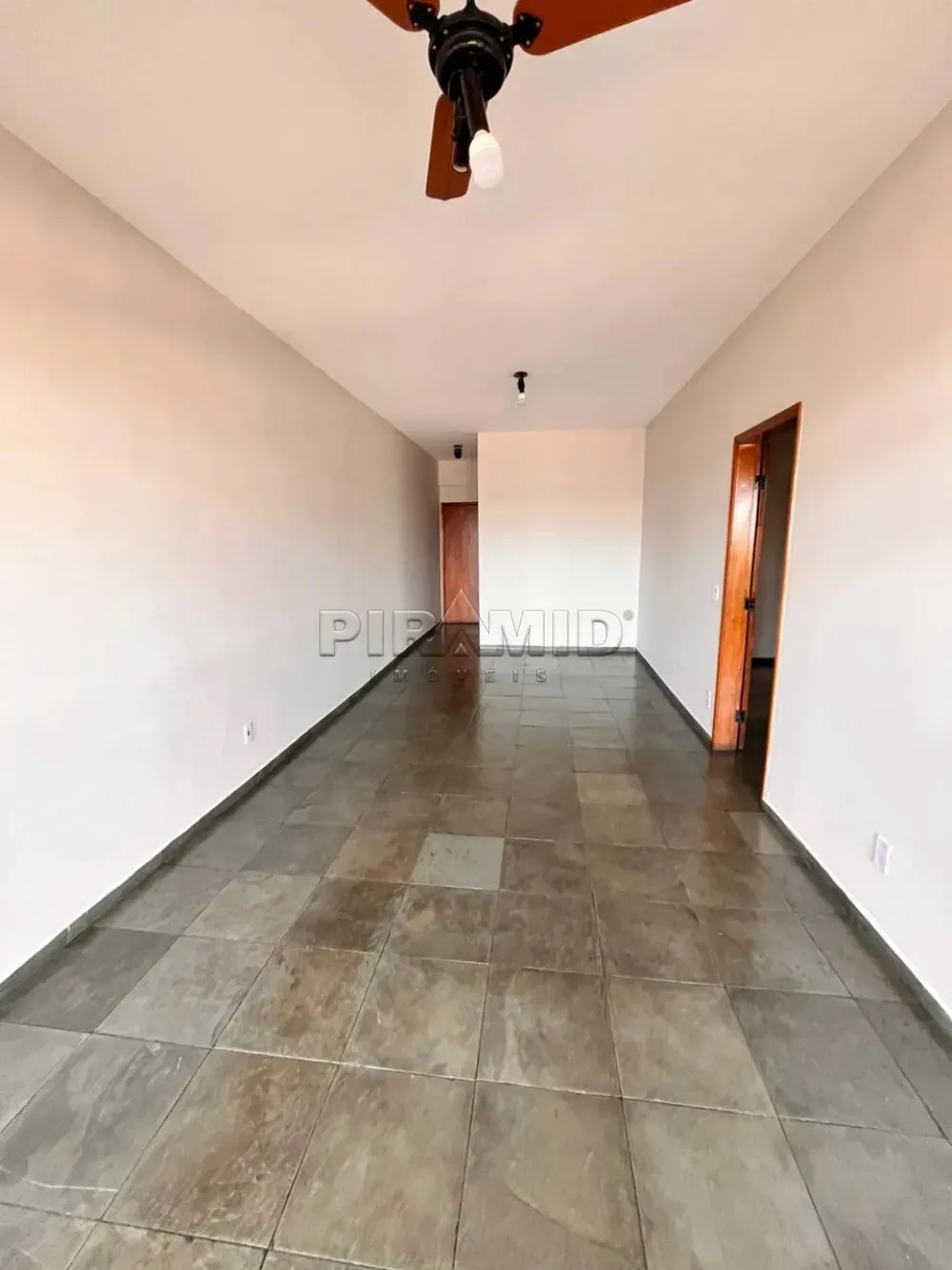 Alugar Apartamento / Padr&atilde;o em Ribeir&atilde;o Preto R$ 1.700,00 - Foto 3