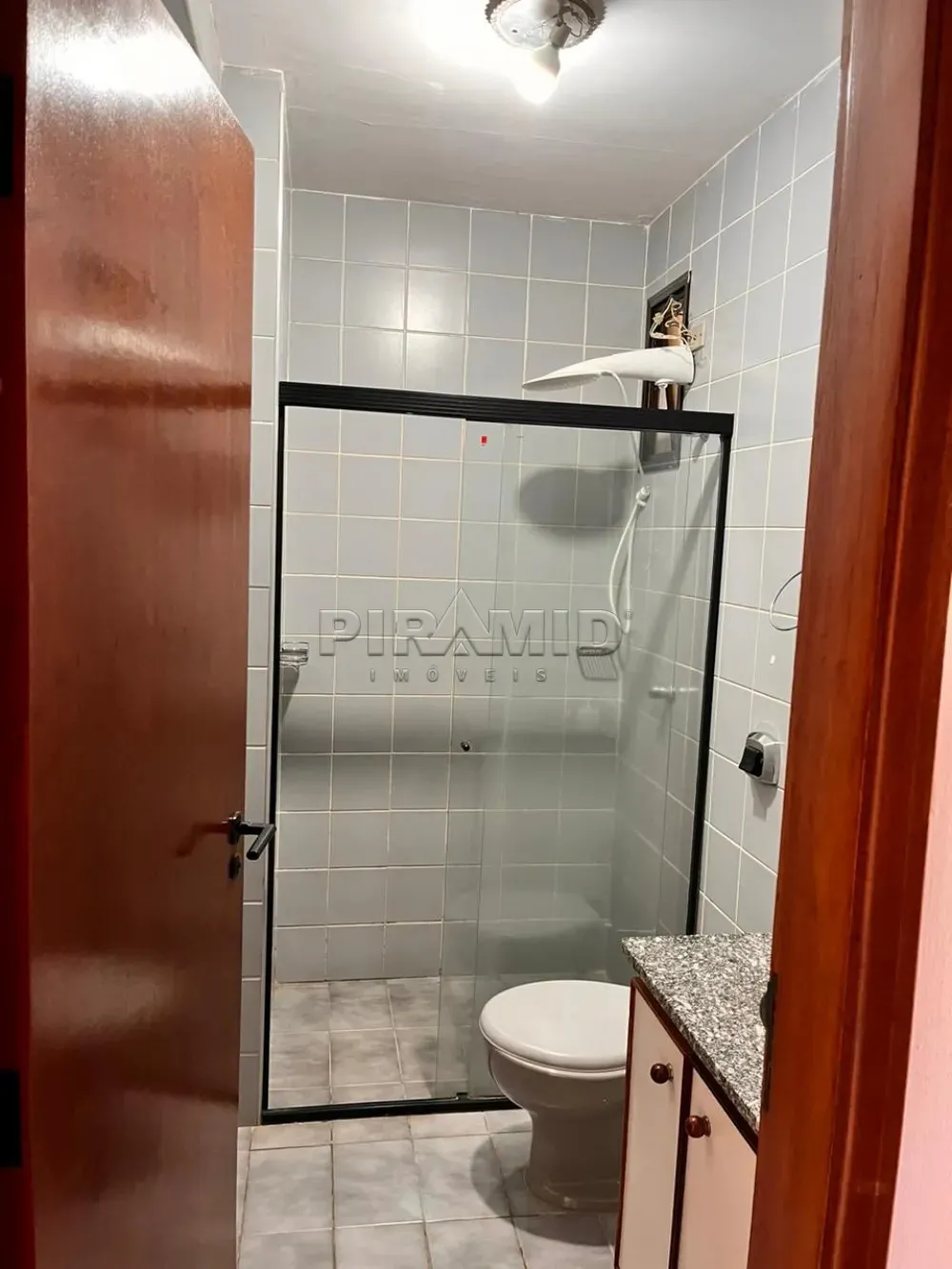 Alugar Apartamento / Padr&atilde;o em Ribeir&atilde;o Preto R$ 1.700,00 - Foto 11