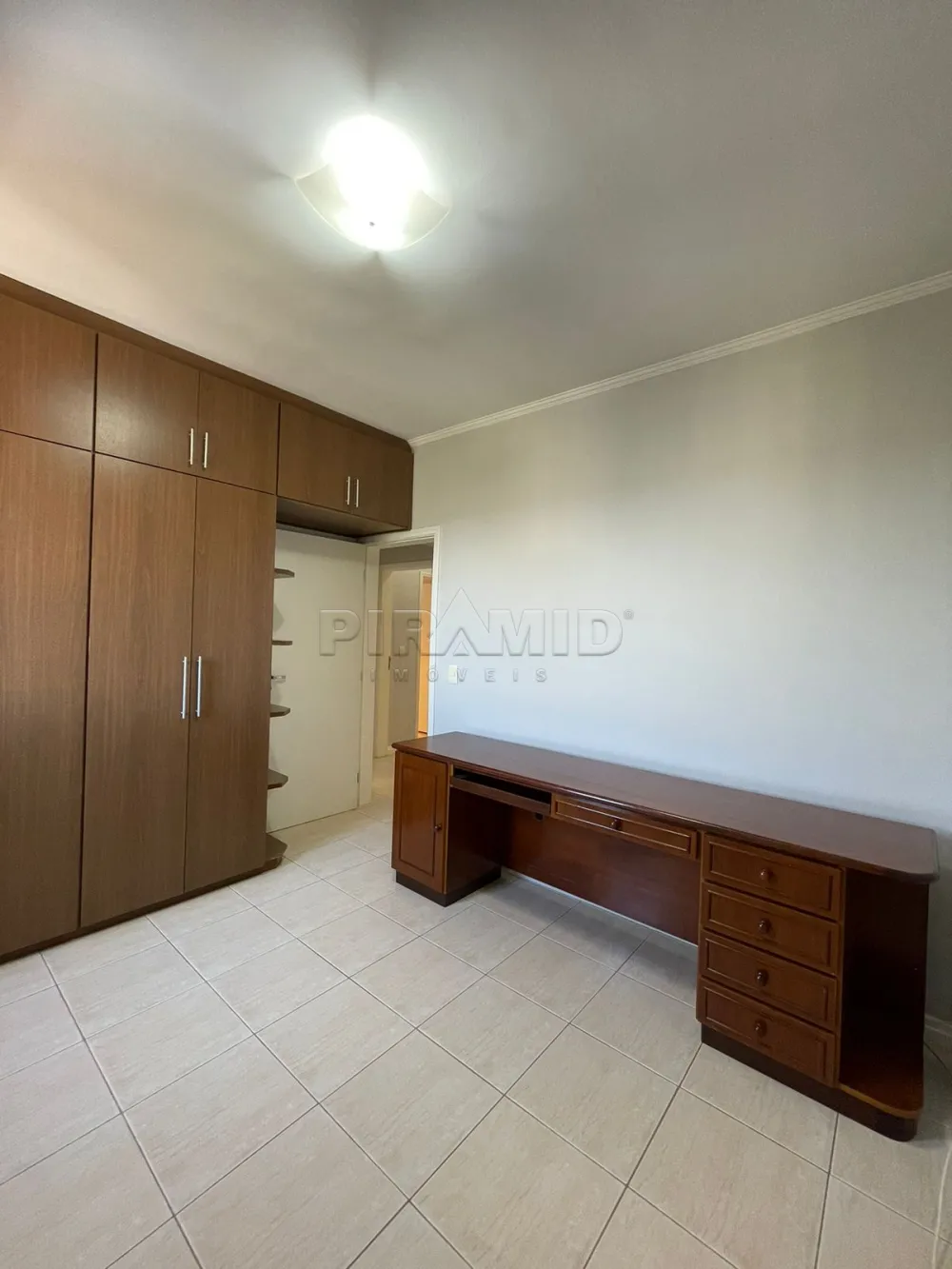 Alugar Apartamento / Padr&atilde;o em Ribeir&atilde;o Preto R$ 1.800,00 - Foto 21