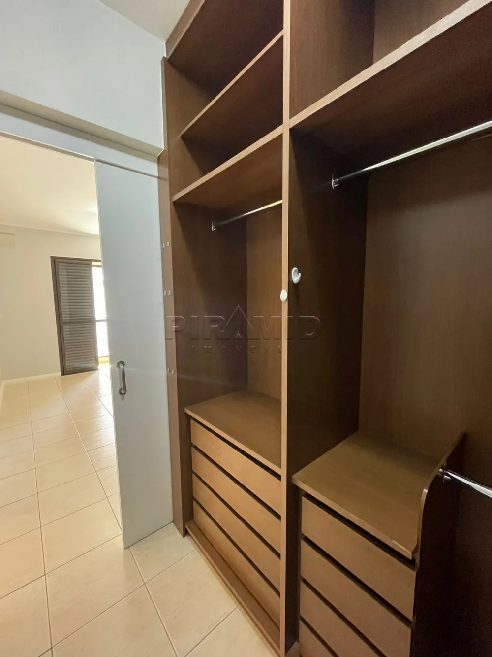 Alugar Apartamento / Padr&atilde;o em Ribeir&atilde;o Preto R$ 1.800,00 - Foto 32