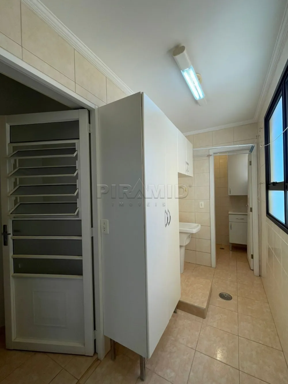 Alugar Apartamento / Padr&atilde;o em Ribeir&atilde;o Preto R$ 1.800,00 - Foto 56