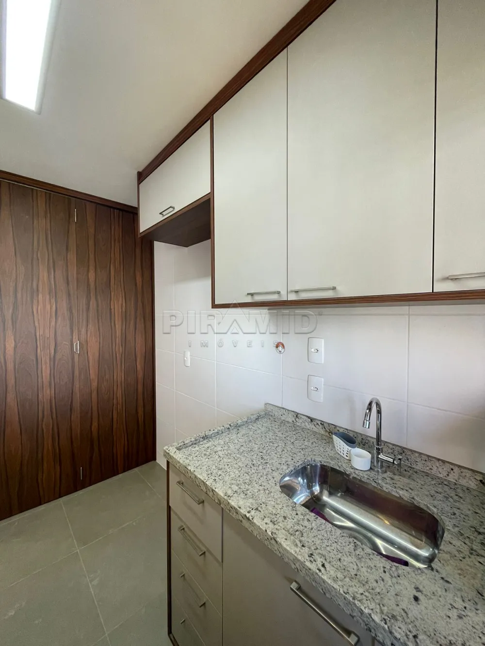 Alugar Apartamento / Padr&atilde;o em Ribeir&atilde;o Preto R$ 3.000,00 - Foto 9