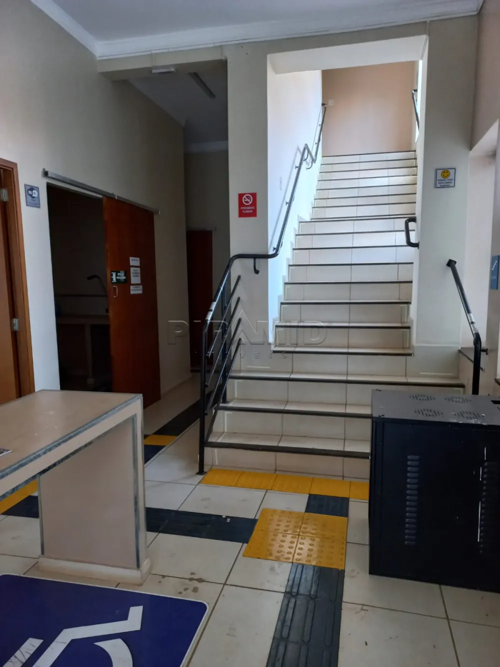 Alugar Casa / Padr&atilde;o em Ribeir&atilde;o Preto R$ 6.000,00 - Foto 1