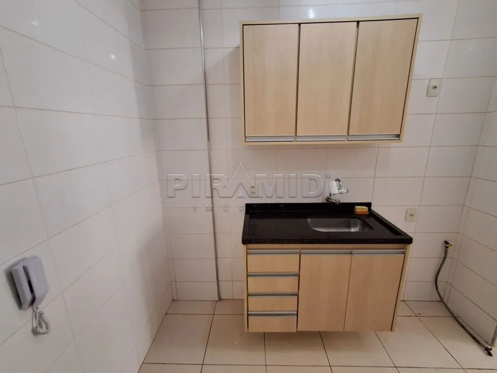 Alugar Apartamento / Padr&atilde;o em Ribeir&atilde;o Preto R$ 1.700,00 - Foto 13