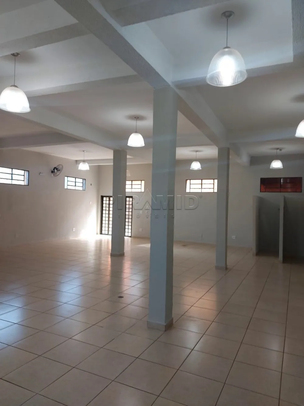 Alugar Comercial / Sal&atilde;o em Ribeir&atilde;o Preto R$ 1.700,00 - Foto 4