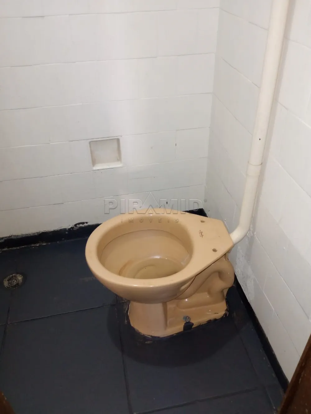 Alugar Comercial / Sal&atilde;o em Ribeir&atilde;o Preto R$ 1.400,00 - Foto 3