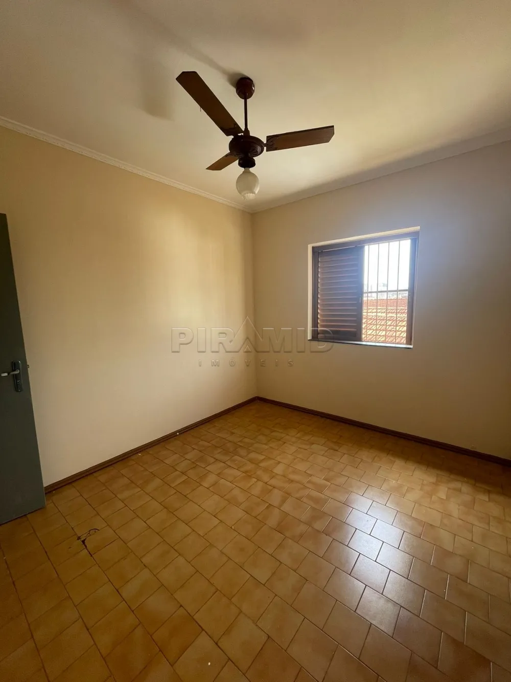 Alugar Casa / Padr&atilde;o em Ribeir&atilde;o Preto R$ 1.900,00 - Foto 17