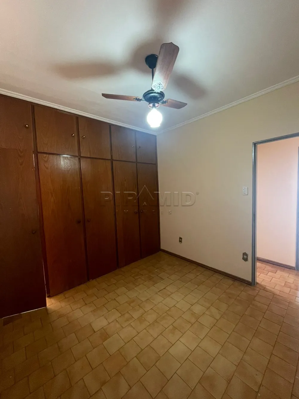 Alugar Casa / Padr&atilde;o em Ribeir&atilde;o Preto R$ 1.900,00 - Foto 21