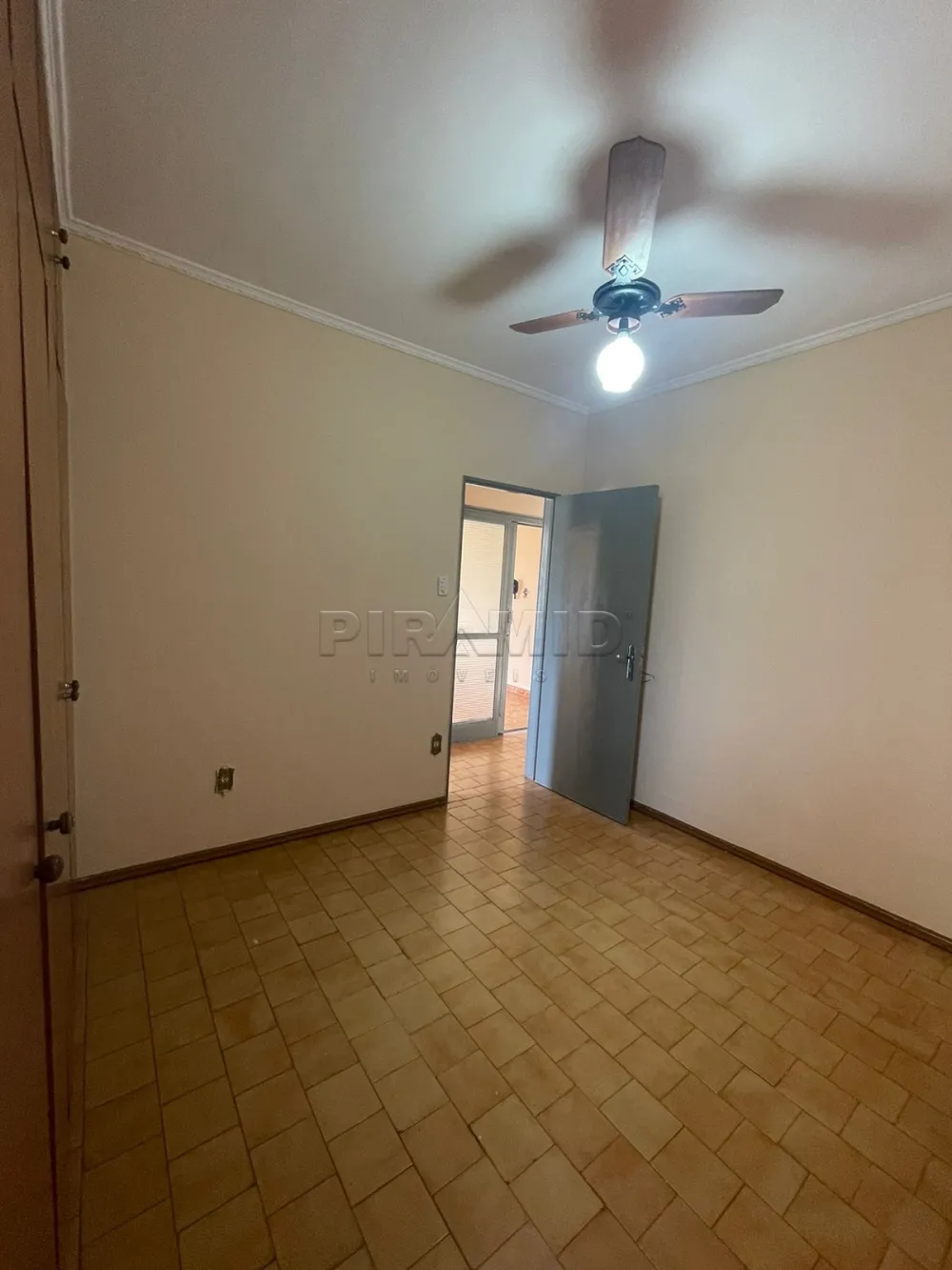 Alugar Casa / Padr&atilde;o em Ribeir&atilde;o Preto R$ 1.900,00 - Foto 22
