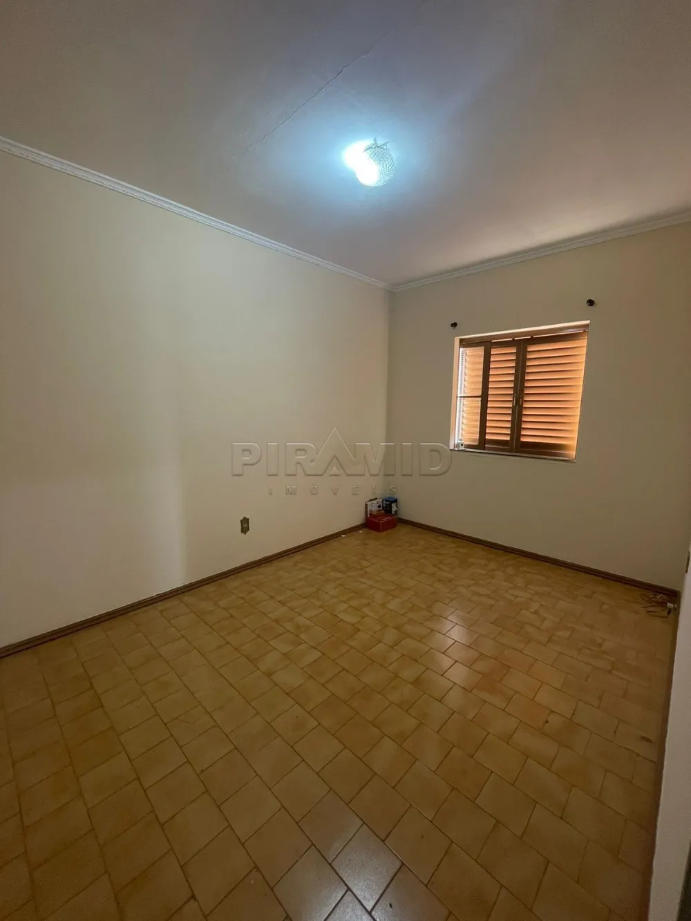 Alugar Casa / Padr&atilde;o em Ribeir&atilde;o Preto R$ 1.900,00 - Foto 23