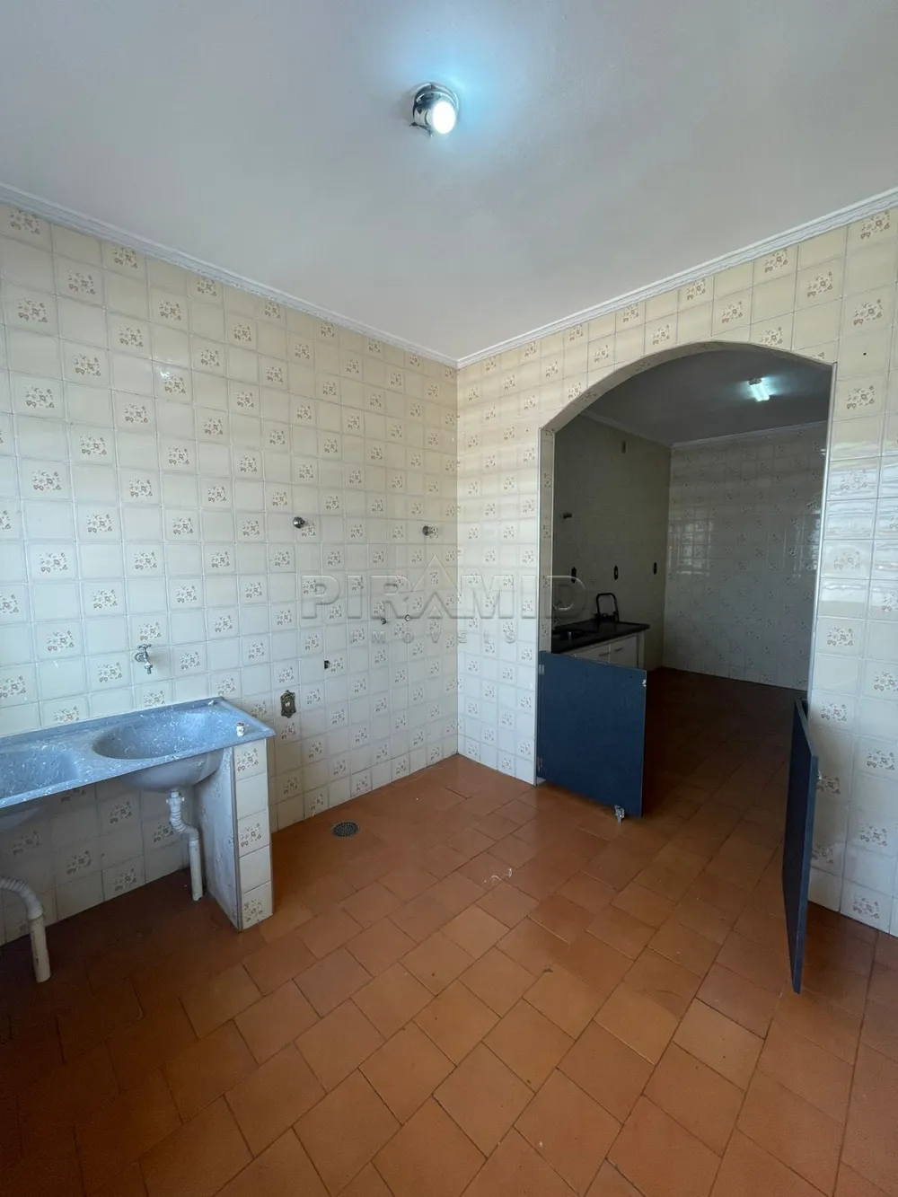 Alugar Casa / Padr&atilde;o em Ribeir&atilde;o Preto R$ 1.900,00 - Foto 32