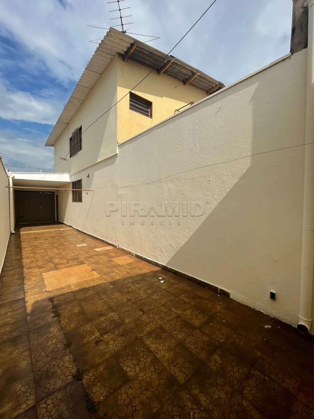 Alugar Casa / Padr&atilde;o em Ribeir&atilde;o Preto R$ 1.900,00 - Foto 36