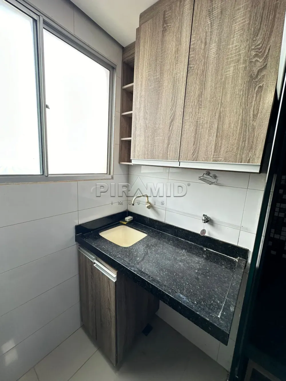 Alugar Apartamento / Padr&atilde;o em Ribeir&atilde;o Preto R$ 1.700,00 - Foto 7