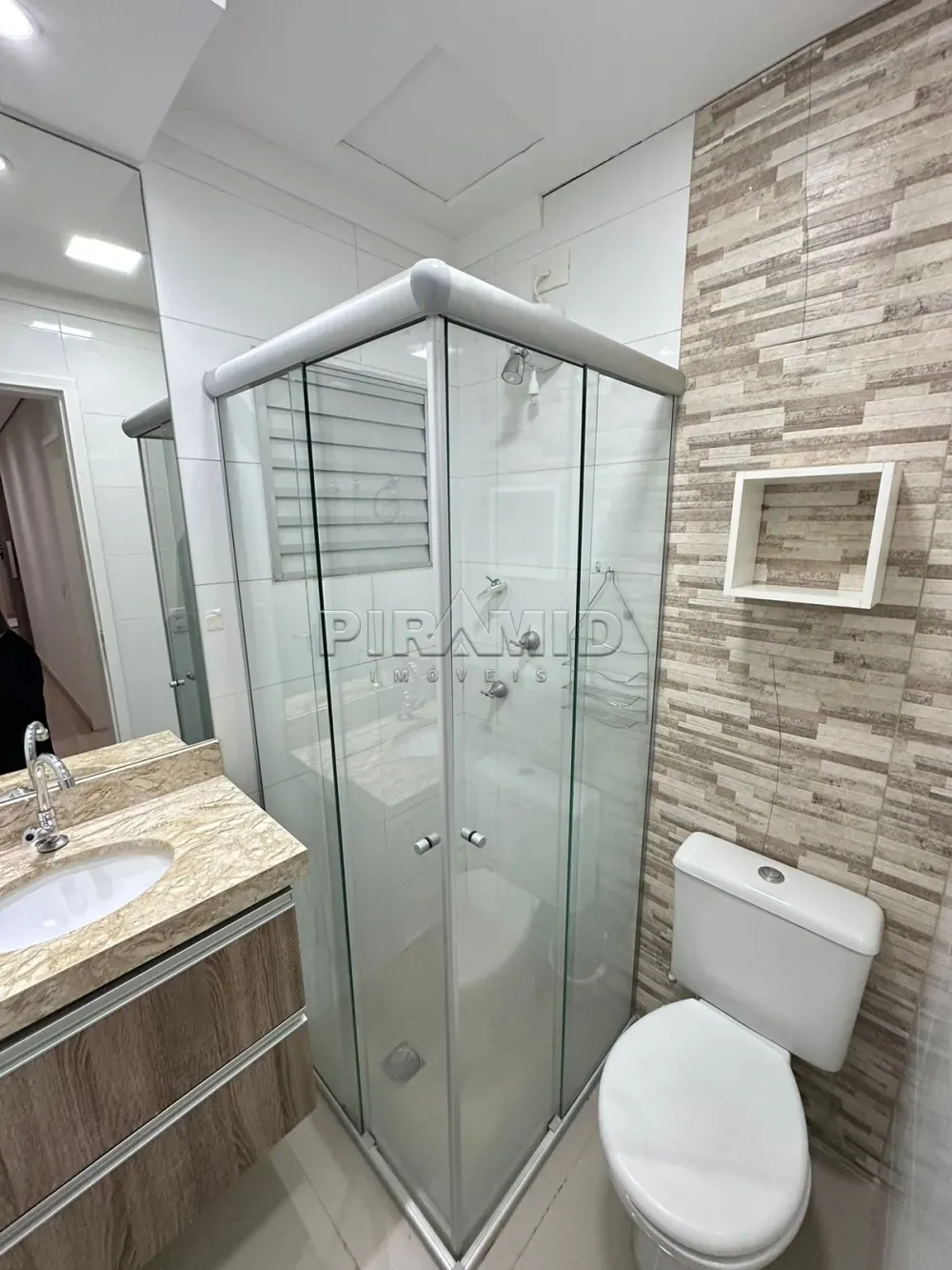 Alugar Apartamento / Padr&atilde;o em Ribeir&atilde;o Preto R$ 1.700,00 - Foto 17