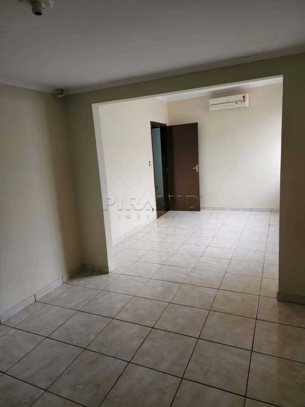 Alugar Casa / Padr&atilde;o em Ribeir&atilde;o Preto R$ 2.650,00 - Foto 4