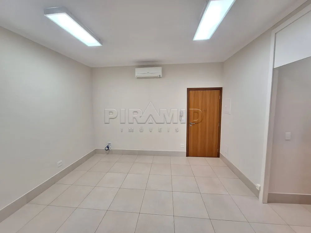 Alugar Comercial / Sala em Ribeir&atilde;o Preto R$ 1.800,00 - Foto 4
