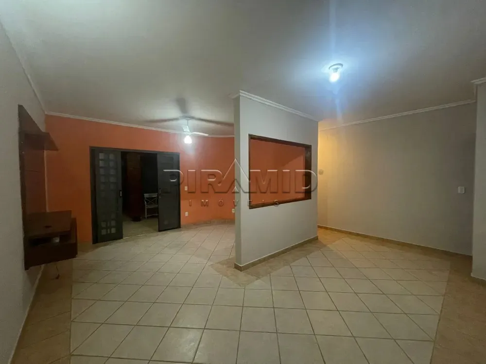 Alugar Casa / Padr&atilde;o em Ribeir&atilde;o Preto R$ 1.500,00 - Foto 4