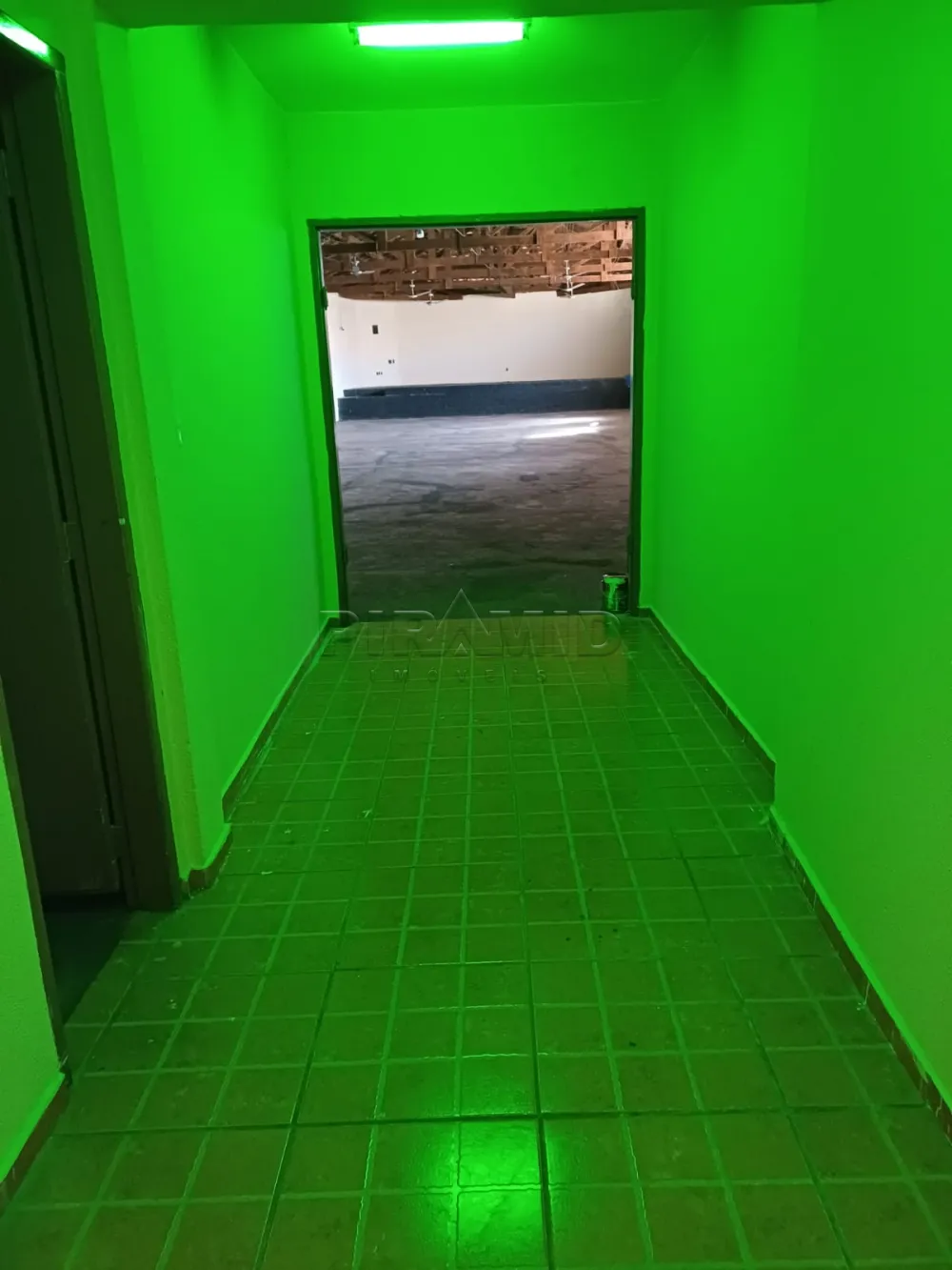 Alugar Comercial / Sal&atilde;o em Cravinhos R$ 3.500,00 - Foto 13