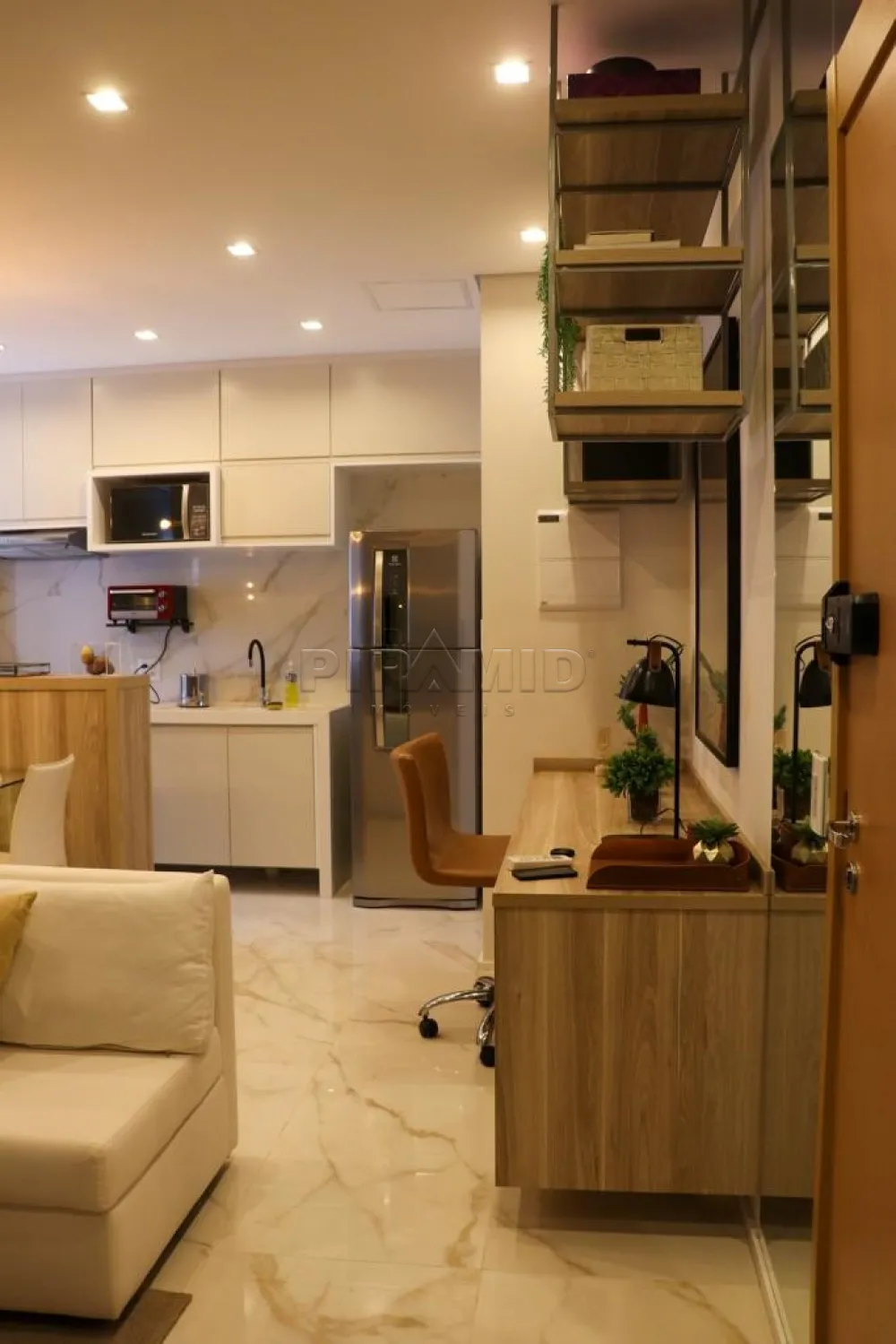 Alugar Apartamento / Padr&atilde;o em Ribeir&atilde;o Preto R$ 4.100,00 - Foto 14