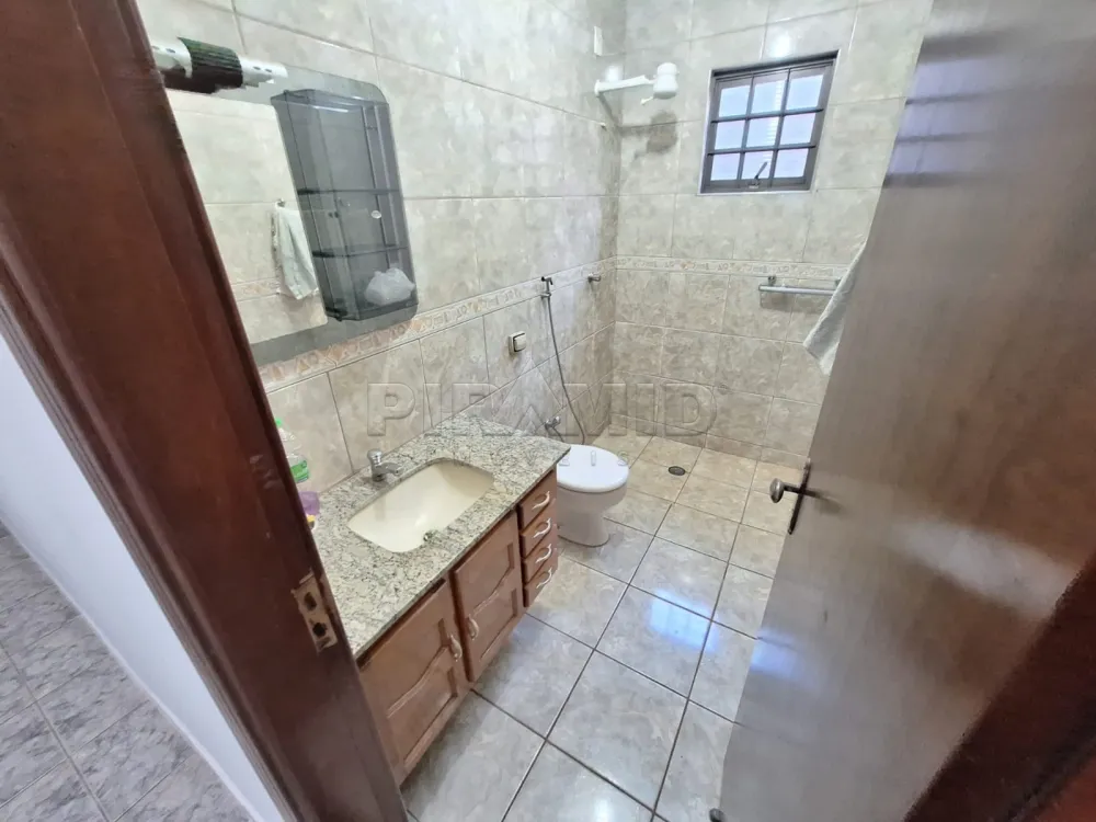 Alugar Casa / Padr&atilde;o em Ribeir&atilde;o Preto R$ 2.000,00 - Foto 4