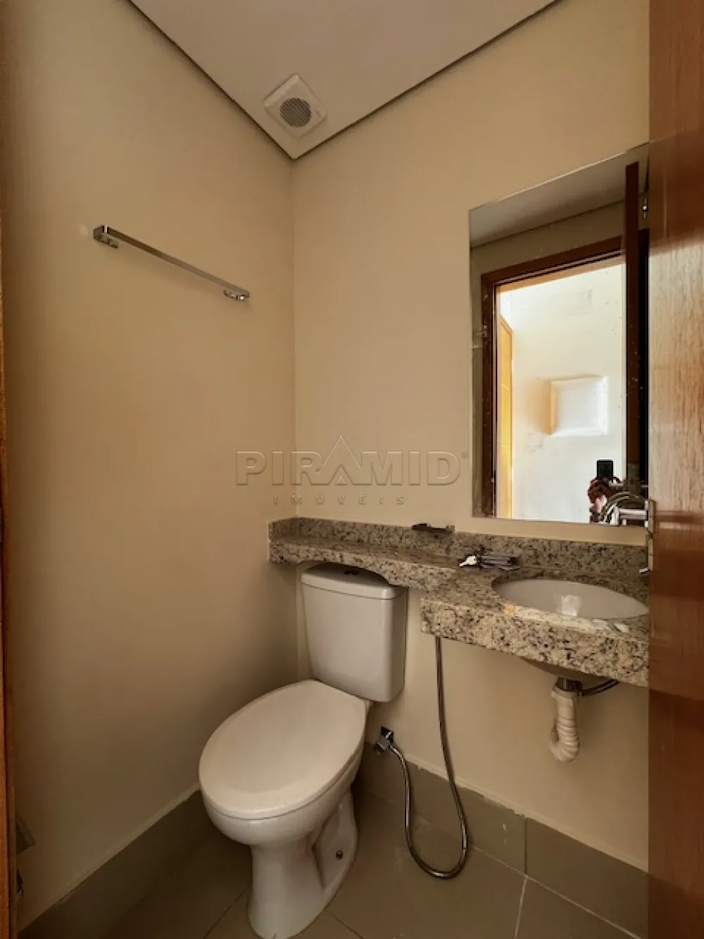 Alugar Apartamento / Padr&atilde;o em Ribeir&atilde;o Preto R$ 1.600,00 - Foto 2