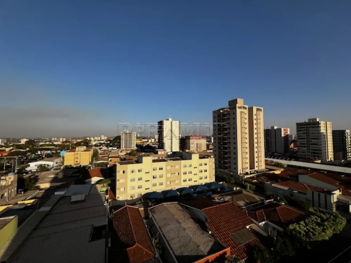 Alugar Apartamento / Padr&atilde;o em Ribeir&atilde;o Preto R$ 1.650,00 - Foto 3