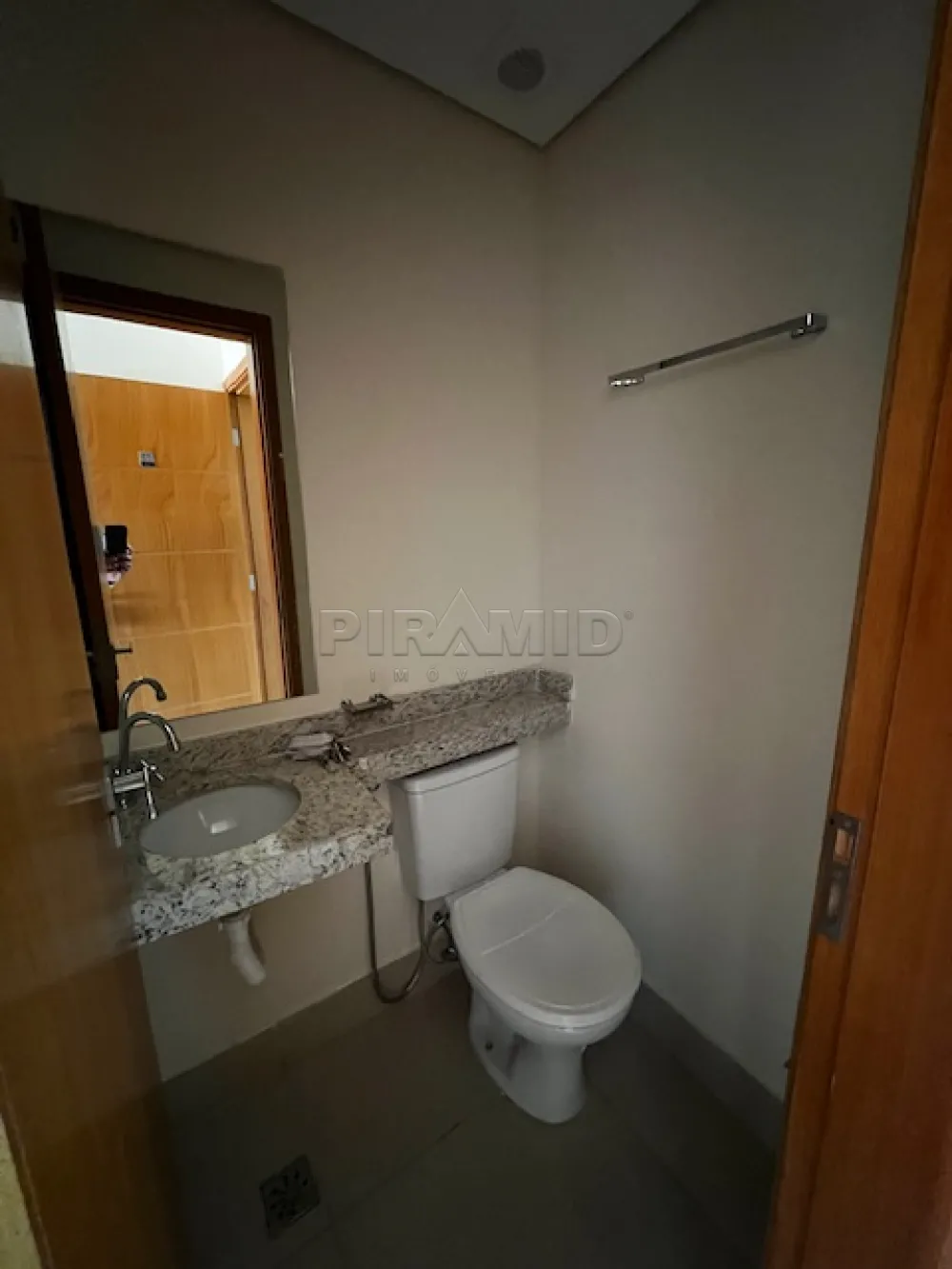 Alugar Apartamento / Padr&atilde;o em Ribeir&atilde;o Preto R$ 1.700,00 - Foto 2