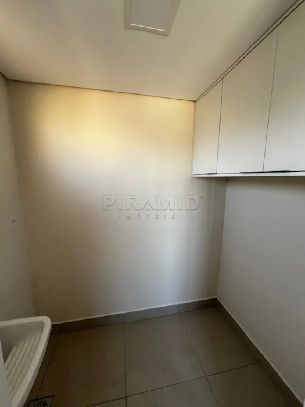 Alugar Apartamento / Padr&atilde;o em Ribeir&atilde;o Preto R$ 1.700,00 - Foto 12