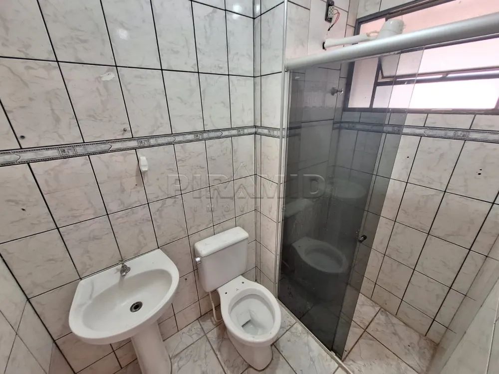 Alugar Apartamento / Padr&atilde;o em Ribeir&atilde;o Preto R$ 600,00 - Foto 4