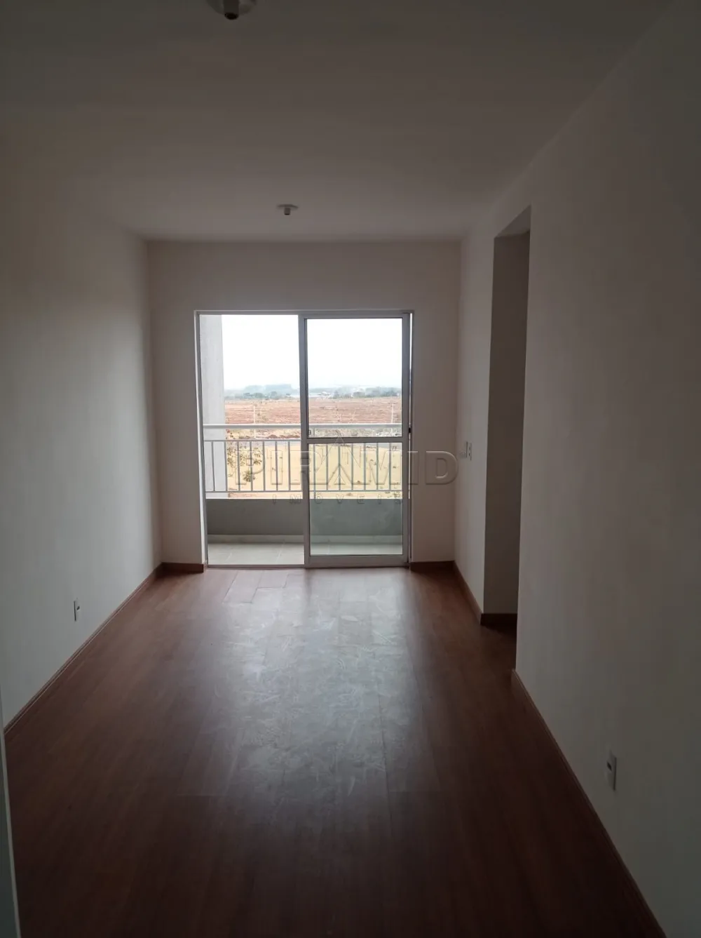 Alugar Apartamento / Padr&atilde;o em Ribeir&atilde;o Preto R$ 1.200,00 - Foto 1