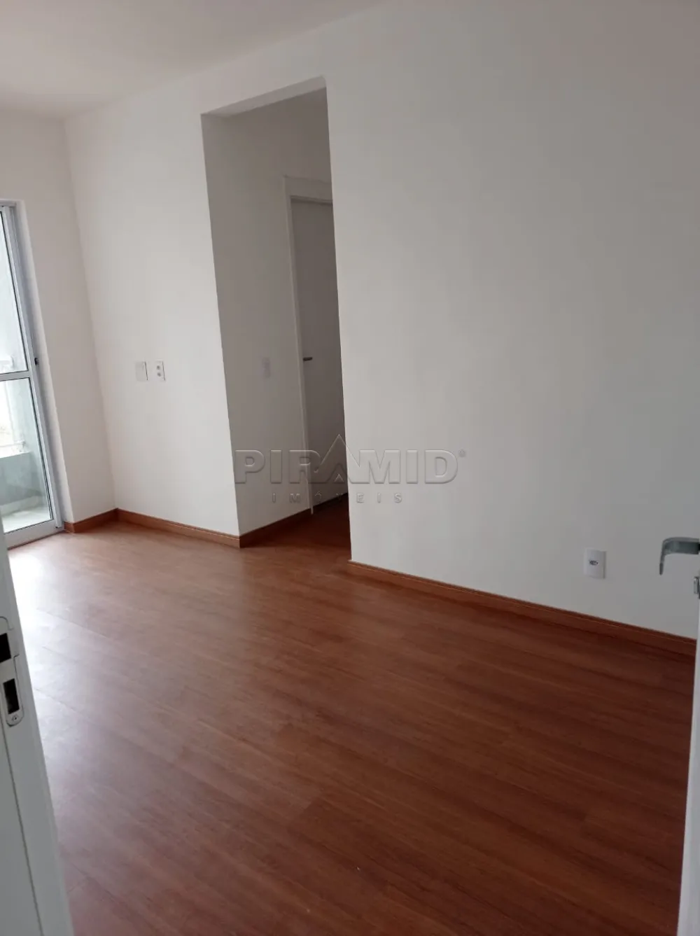 Alugar Apartamento / Padr&atilde;o em Ribeir&atilde;o Preto R$ 1.200,00 - Foto 3