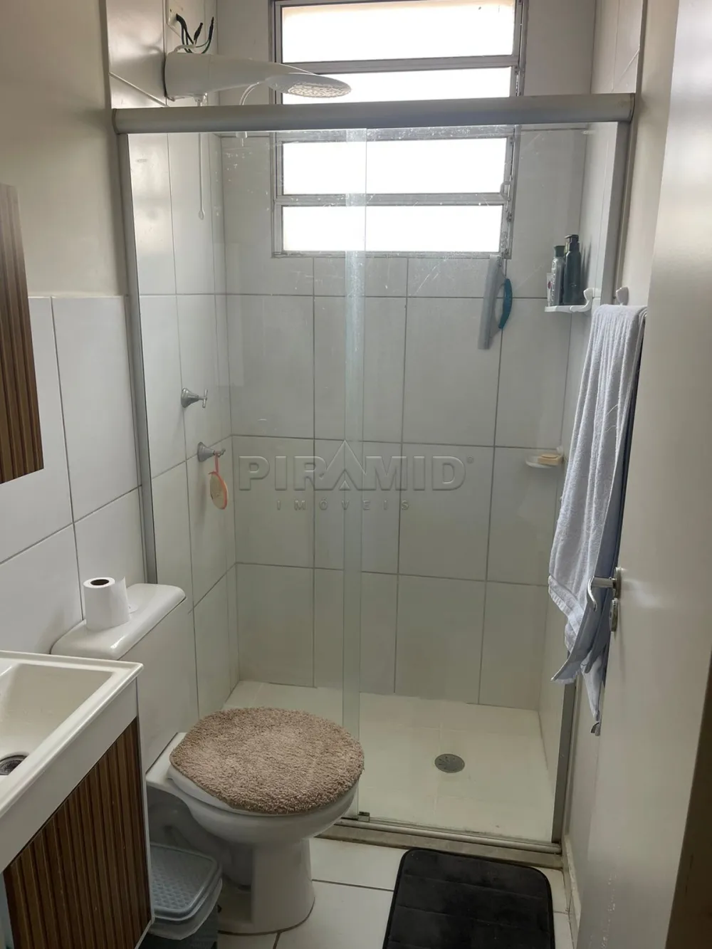 Alugar Apartamento / Padr&atilde;o em Ribeir&atilde;o Preto R$ 1.350,00 - Foto 5