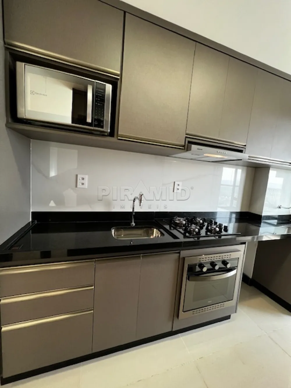 Alugar Apartamento / Padr&atilde;o em Ribeir&atilde;o Preto R$ 3.500,00 - Foto 15